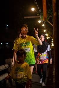 BIB: 10013, 083, 50534
                            <button type="button" onclick="openModal(21807313)" class="btn btn-primary btn-sm float-right btn-popup" data-toggle="modal" data-target=".modal-high-quality">
                        <i class="fas fa-shopping-cart"></i> Add to Cart
                    </button>
                                            <button type="button" onclick="isThisMe(21807313, true)" class="btn btn-success btn-sm float-right btn-popup btn-isme hidden" data-toggle="tooltip" data-placement="bottom" title="นี่คือรูปของคุณใช่ไหม คลิกที่นี่เพื่อเอาเข้าอัลบั้ม">
                        <i class="fas fa-plus"></i> Add to album
                    </button>
                    <button type="button" onclick="isThisMe(21807313, false)" class="btn btn-warning btn-sm float-right btn-popup btn-isnotme hidden">
                        <i class="fas fa-ban"></i> Remove from album
                    </button>